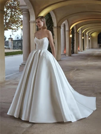 Privee by Pronovias Basil #0 Off White thumbnail